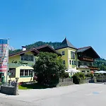 Hotel Cafe' Hermann