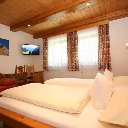 Отель Cafe' Hermann 3*