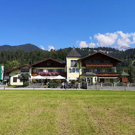 Cafe' Hermann Отель 3*