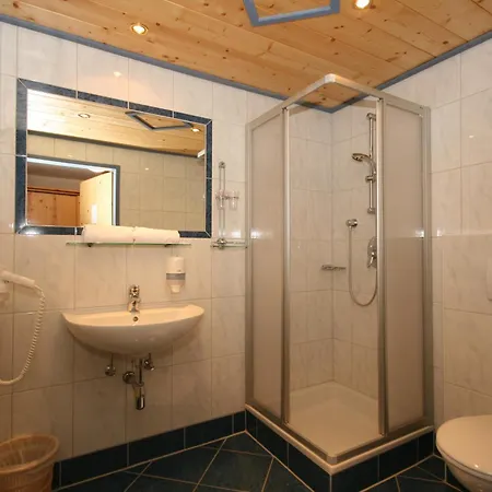 Отель Cafe' Hermann