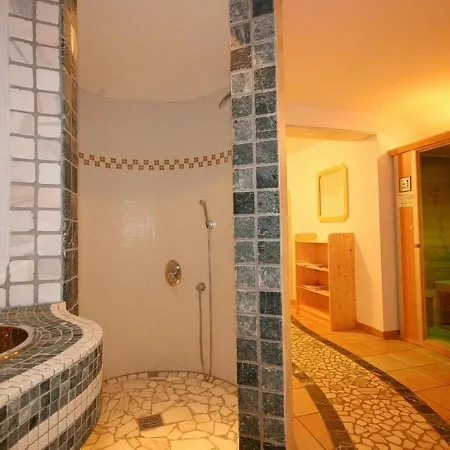 Cafe' Hermann Отель 3*