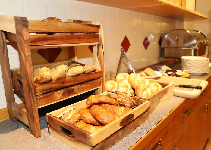 赫尔曼咖啡厅酒店 3*